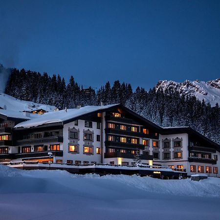 Hotel Almhof Schneider Lech am Arlberg Exterior photo