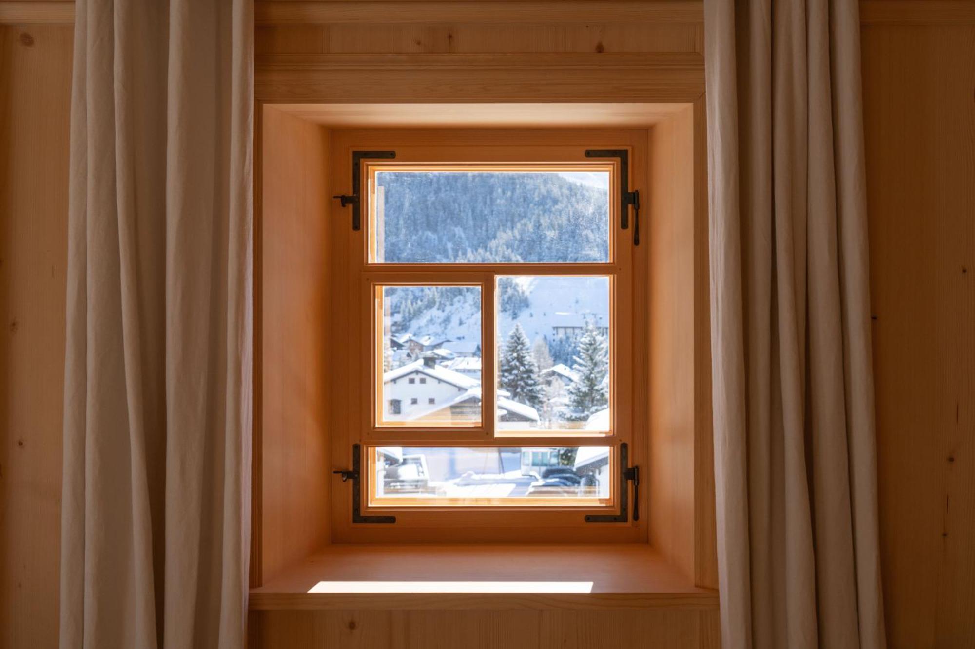Hotel Almhof Schneider Lech am Arlberg Room photo
